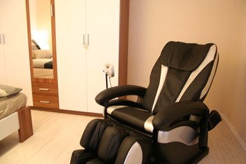 Monteurzimmer: Shiatsu Massagesessel Solling-Lounge I - Solling-Lounge