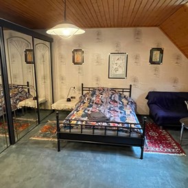 Monteurzimmer: Einzelzimmer Nr 2, inkl. Tv und Couch - komplett möbliert - Martinz & Mitbesitzer Zimmervermietung