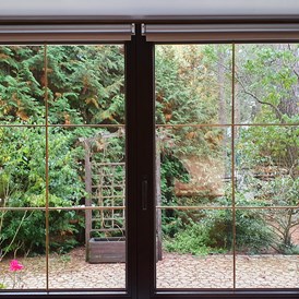 Monteurzimmer: Blick aus dem Fenster - Appartement 2 in Waldesruh ab 3 Monaten