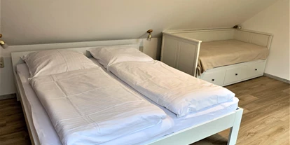 Monteurwohnung - Bettwäsche: Bettwäsche gegen Gebühr - Deutschland - Doppelbett und Einzelbett vorhanden - LÜTJE DEERN: 1 Schlafzimmerwohnung mit Platz für bis zu 3 Personen