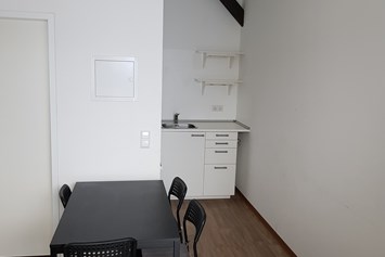 Monteurzimmer: Essbereich Einzelzimmer 3 - DONAU HOME