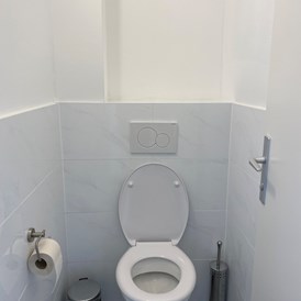 Monteurwohnung: getrennte Toiletten - Monteurwohnungen bei Wien