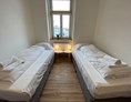 Monteurwohnung: Schlafzimmer inkl. Handtücher und Bettwäsche - Monteurwohnungen in Klagenfurt am Wörthersee