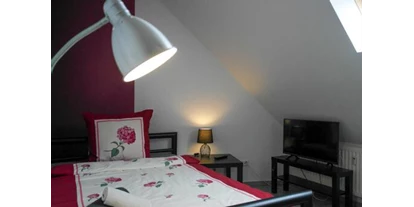 Monteurwohnung - PLZ 52379 (Deutschland) - Zimmer NR 2. 
Kleines gemütliches Zimmer mit Doppelbett (140x200 cm)  - Pension WG-GEICH