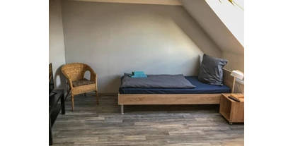 Monteurwohnung - PLZ 52379 (Deutschland) - Zimmer NR .1 
Kleines gemütliches
Einzelbett Zimmer - Pension WG-GEICH