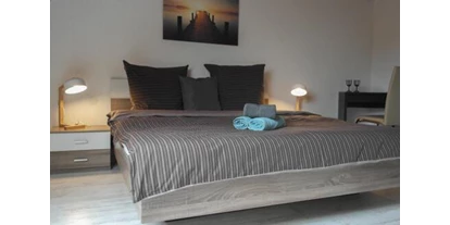 Monteurwohnung - PLZ 52379 (Deutschland) - Zimmer NR.4 
Große Zimmer mit Doppelbett 180x200 und 1x 90x200 cm  - Pension WG-GEICH