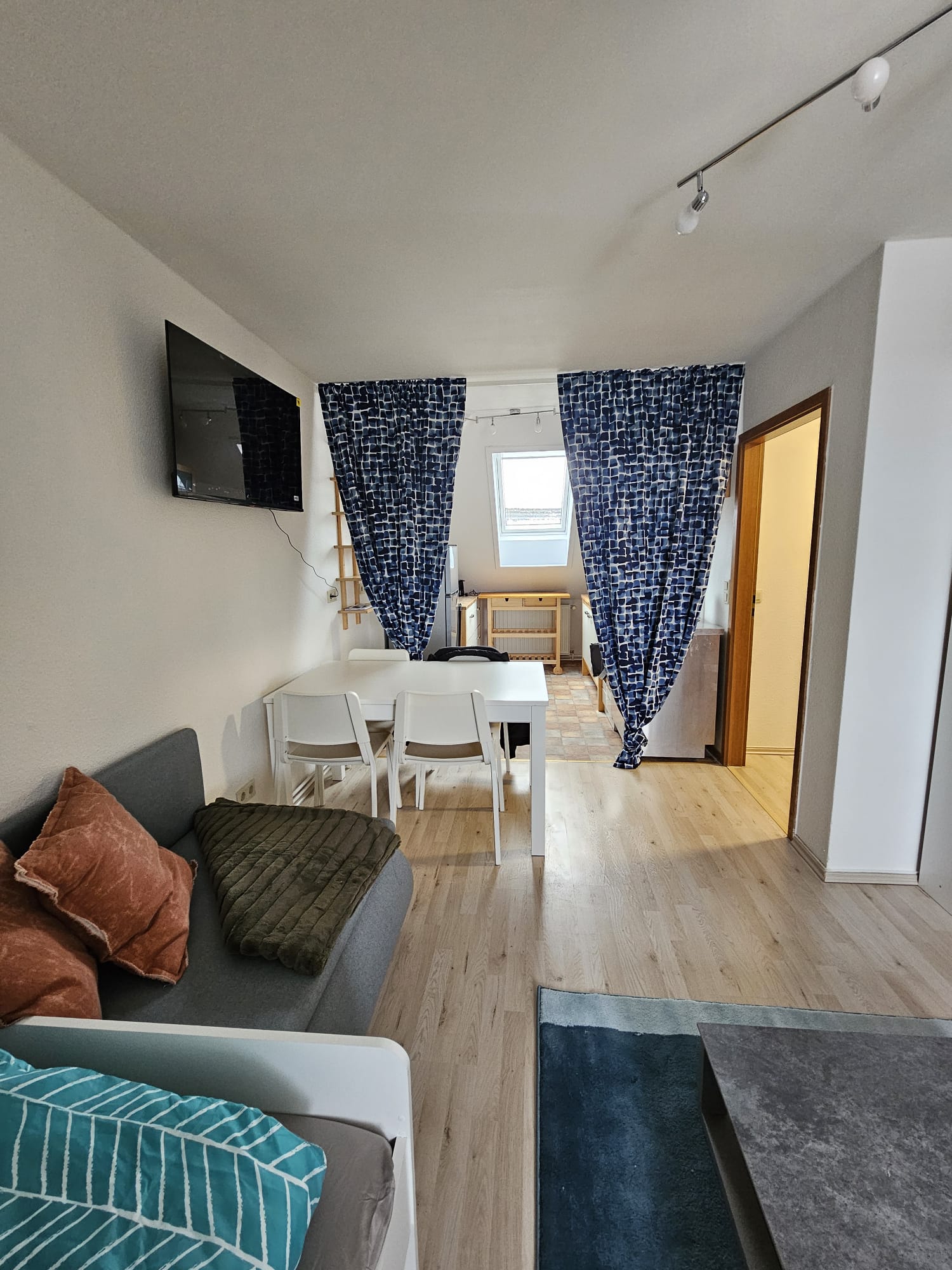 Monteurzimmer: Monteurzimmer| Ferienwohnung StayINN Halle (Saale) 