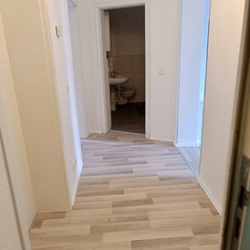 Monteurzimmer: Neu renovierte 3 Raum Wohnung 