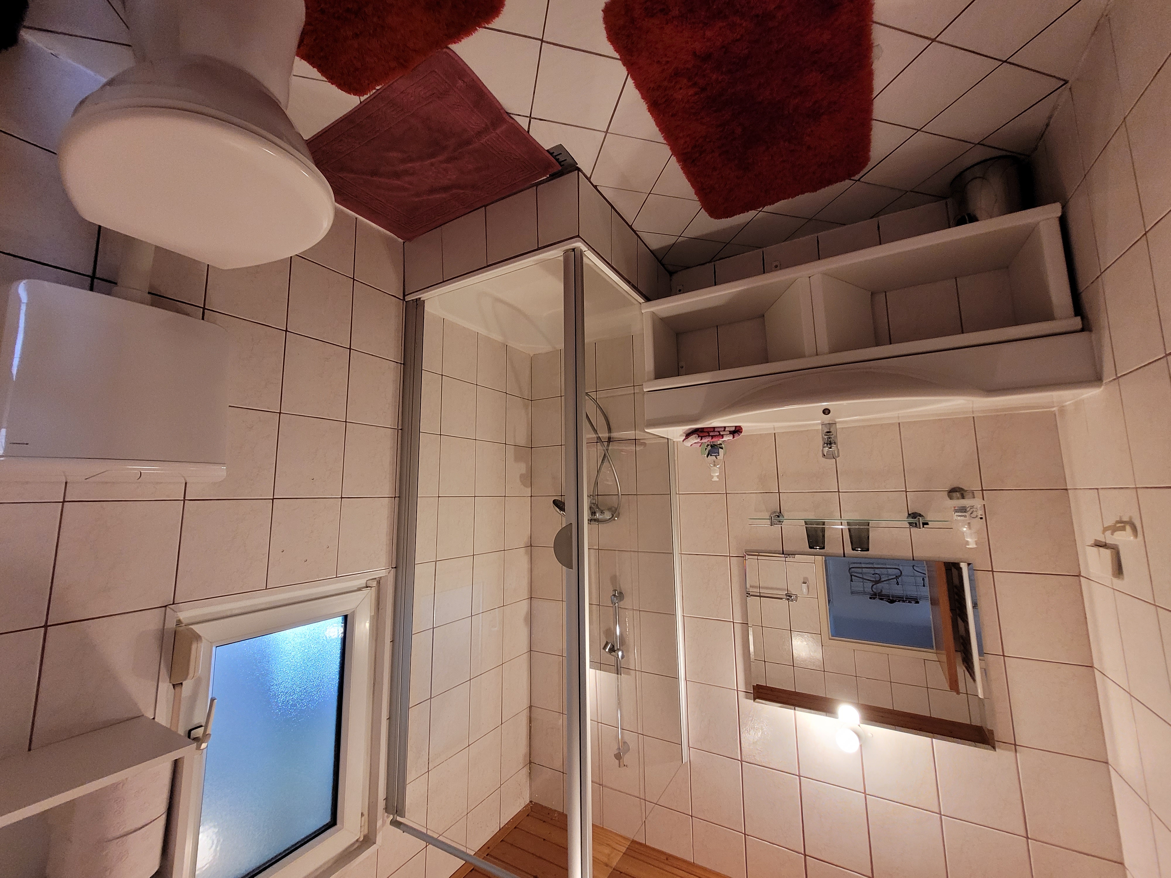 Monteurwohnung - Küche: eigene Küche - Sbg. Salzkammergut - Duschbad mit WC - Haus zum Alleinbewohnen in Seewalchen