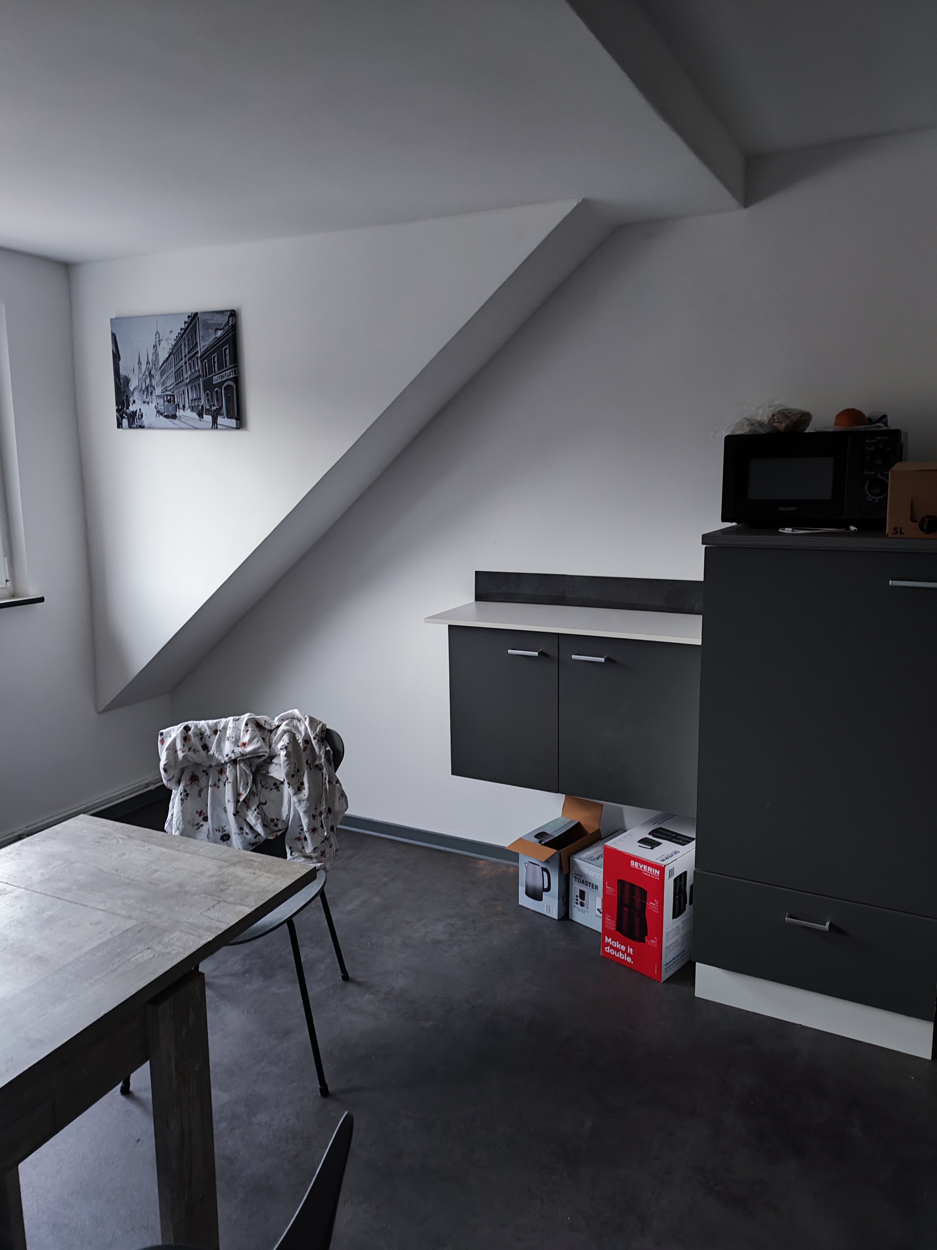 Monteurwohnung - Bettwäsche: Bettwäsche inklusive - Bayern - HoBl 19 Gemütliches einzelnes Monteurzimmer in Hof – Ideal für Ihren Arbeitsaufenthalt!