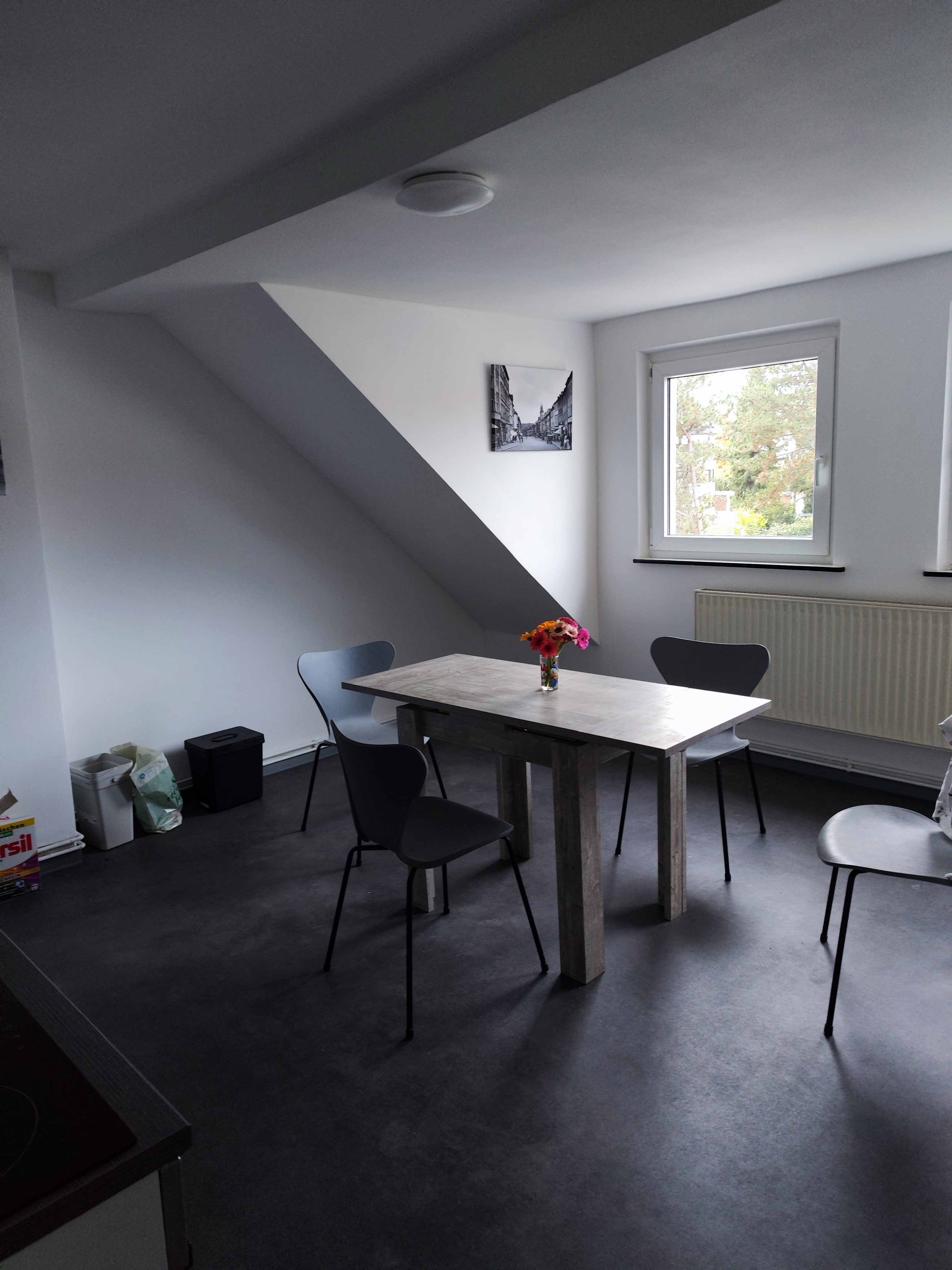 Monteurwohnung - Bettwäsche: Bettwäsche inklusive - Bayern - HoBl 19 Gemütliches einzelnes Monteurzimmer in Hof – Ideal für Ihren Arbeitsaufenthalt!