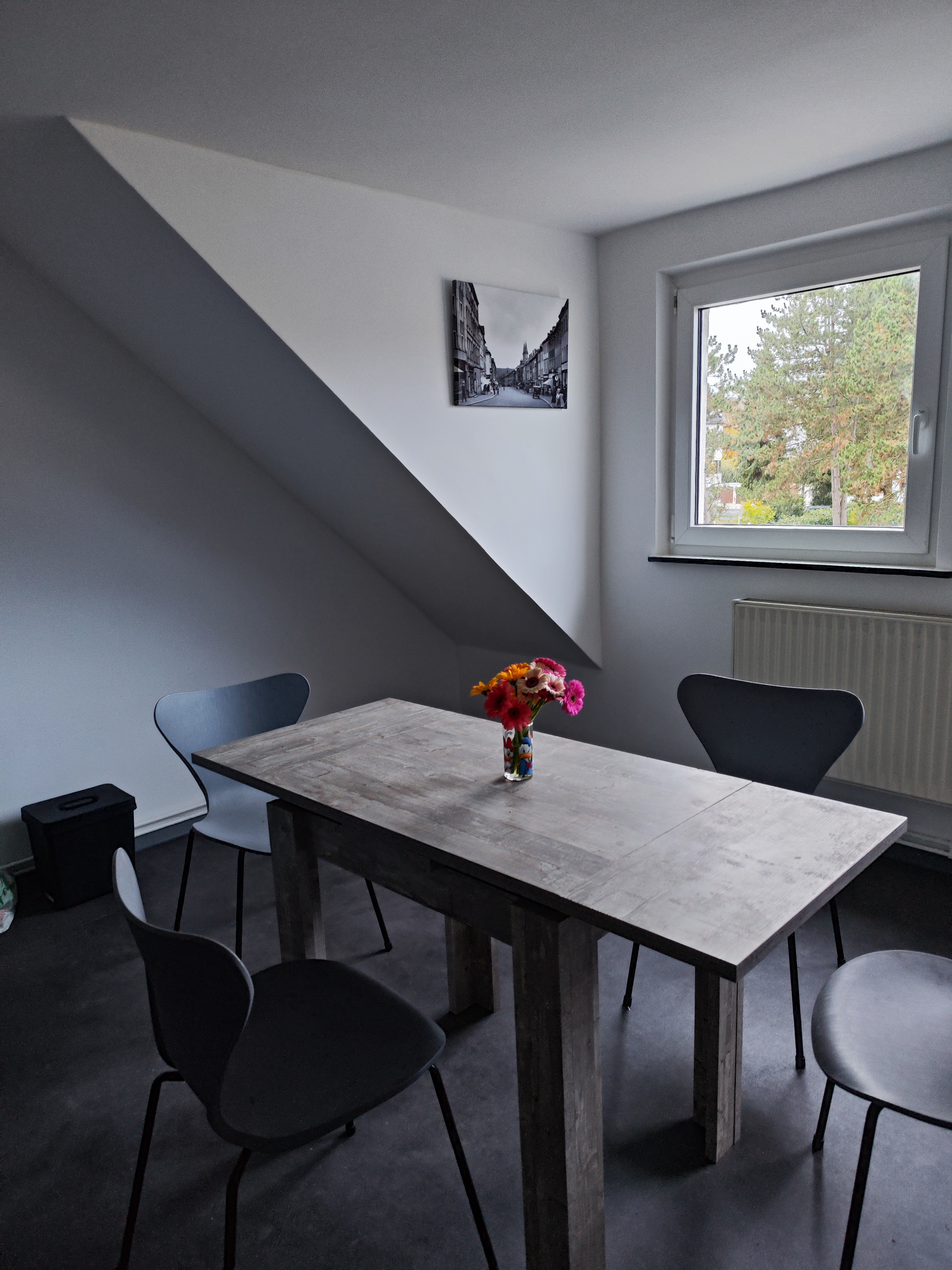 Monteurwohnung - Bettwäsche: Bettwäsche inklusive - Bayern - HoBl 20 Gemütliches Monteurzimmer in Hof – Ideal für Ihren Arbeitsaufenthalt!