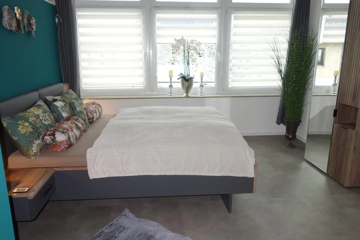 Monteurzimmer: Schlafzimmer für 2 Personen - Ferienwohnung Suite für Service Mitarbeiter, Monteure, komplett ausgestattet