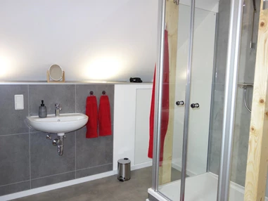Monteurzimmer: Ferienwohnung Suite für Service Mitarbeiter, Monteure, komplett ausgestattet