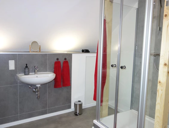 Monteurzimmer: Ferienwohnung Suite für Service Mitarbeiter, Monteure, komplett ausgestattet