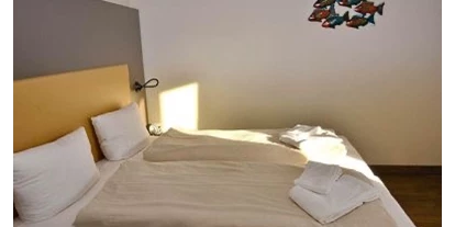 Monteurwohnung - Bettwäsche: Bettwäsche gegen Gebühr - Deutschland - Schlafzimmer, Doppelbett  - Moin im Deichgraf