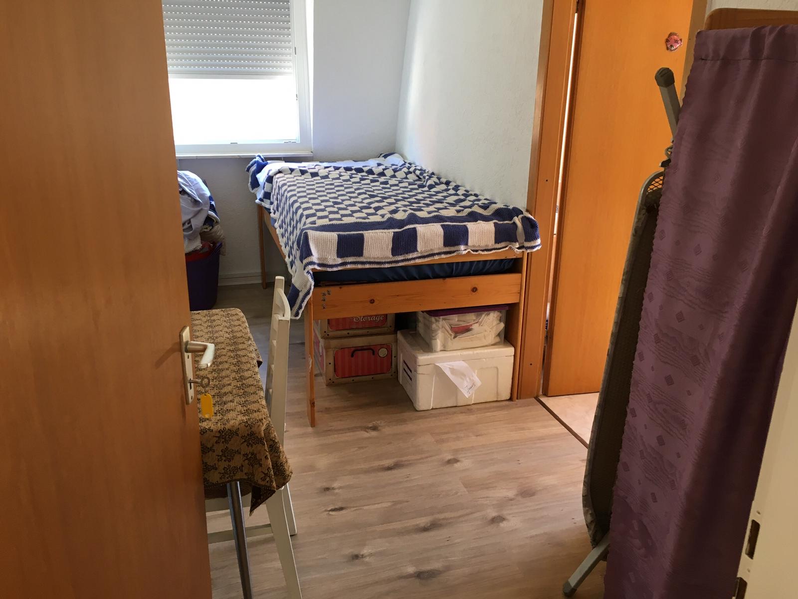 Monteurwohnung - PLZ 55129 (Deutschland) - OG kleiner Raum Einzelbett  - Andrea Dittenberger 