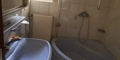 Monteurwohnung - Bettwäsche: Bettwäsche gegen Gebühr - Deutschland - Bad  - Andrea Dittenberger