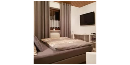 Monteurwohnung - Kühlschrank - PLZ 93080 (Deutschland) - Apartment Casa Luber Privatzimmer mit Bad