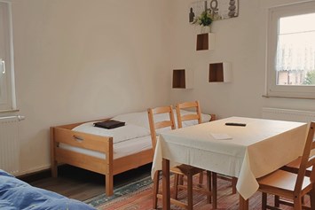 Monteurzimmer: Mehrbettzimmer für max 3 Personen - Gästezimmer Viens Besigheim