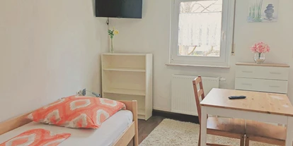 Monteurwohnung - PLZ 74080 (Deutschland) - Doppelbettzimmer für max 2 Personen mit 2 Einzelbetten - Gästezimmer Viens Besigheim