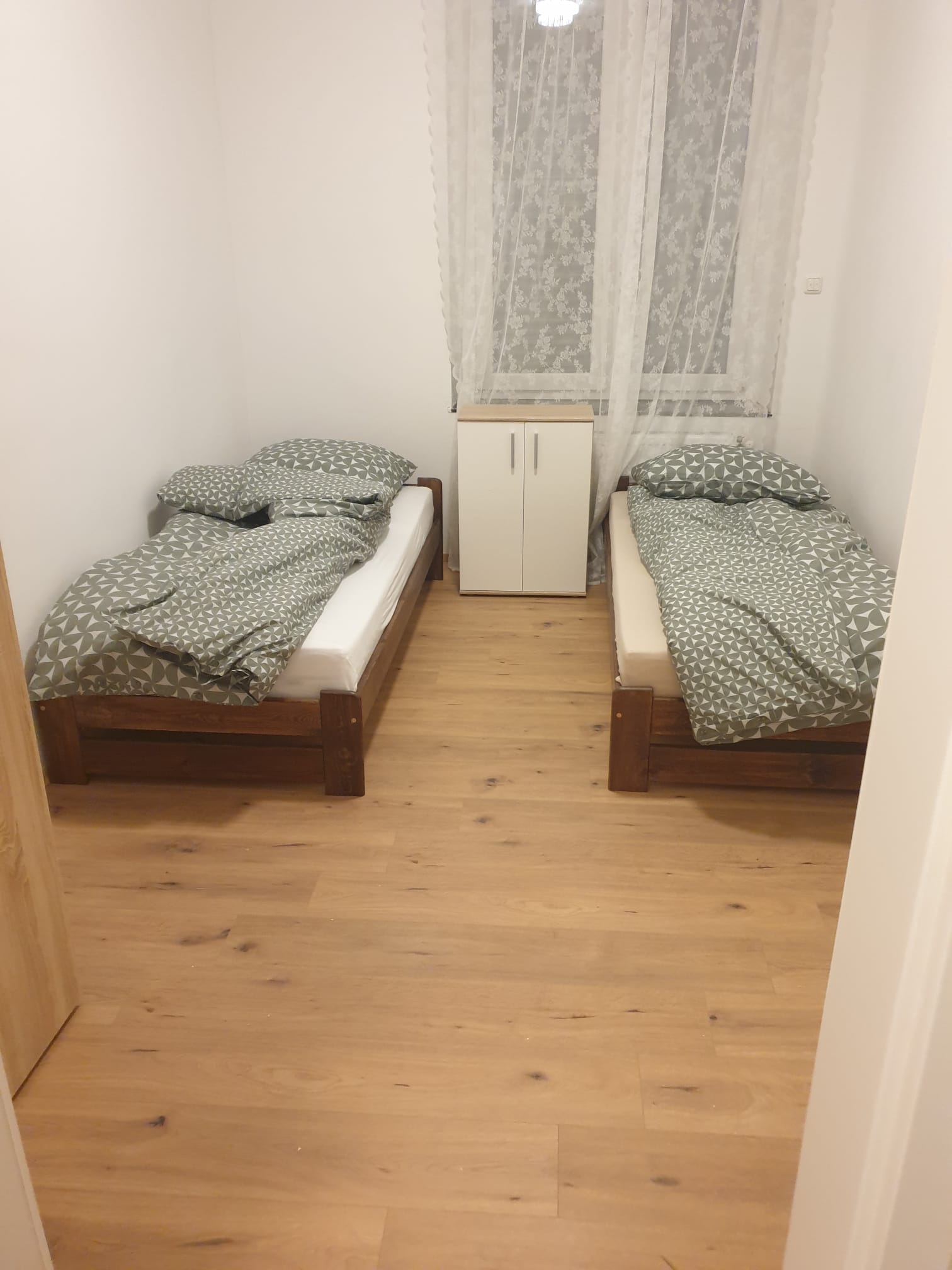 Monteurzimmer: Weiteres Schlafzimmer - Geräumige möblierte 110qm Wohnung im Erdgeschoss, alles inklusive