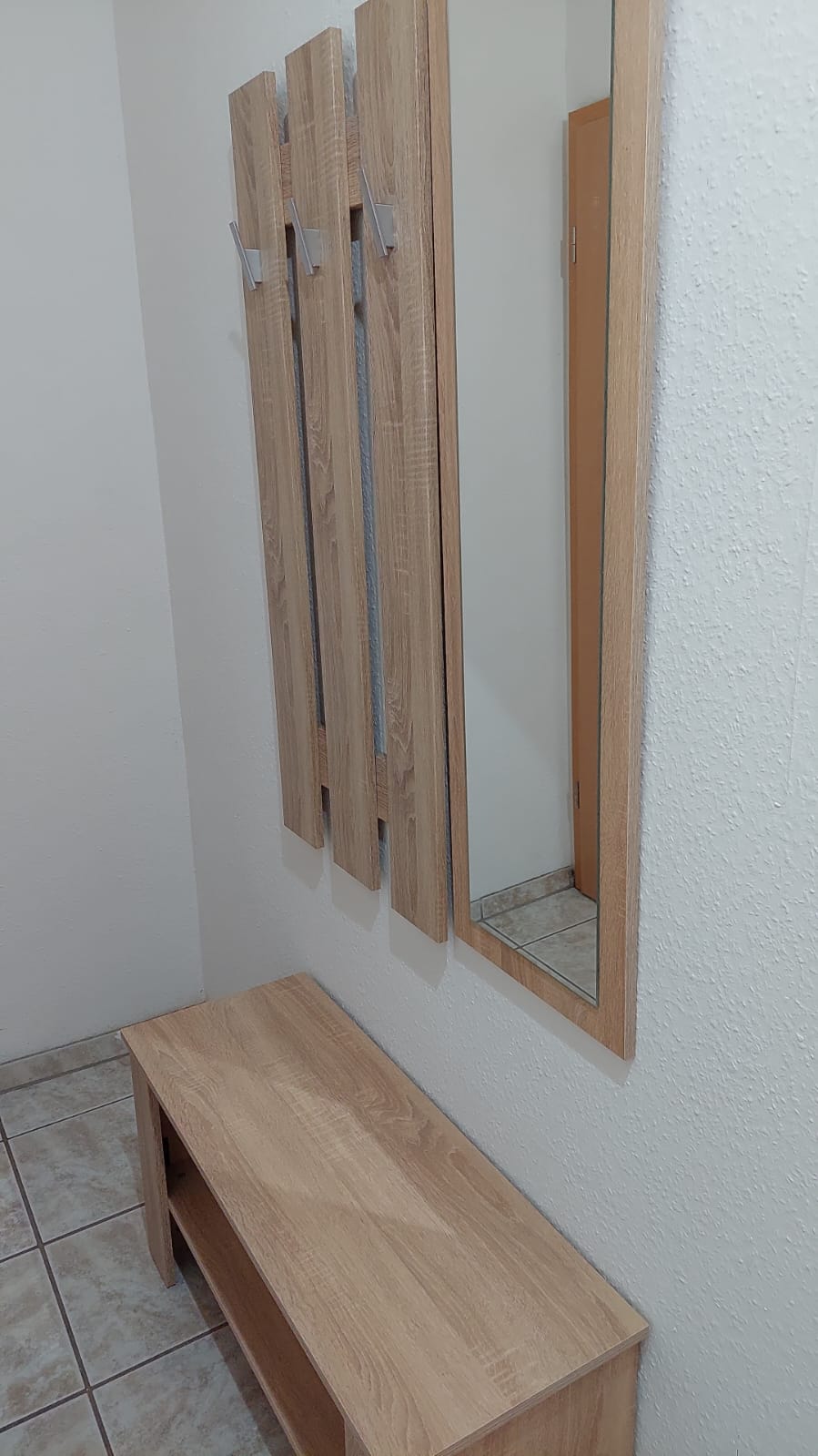 Monteurwohnung - PLZ 58769 (Deutschland) - Flur - Neu möblierte 82qm Wohnung // Newly furnished 82sqm apartment