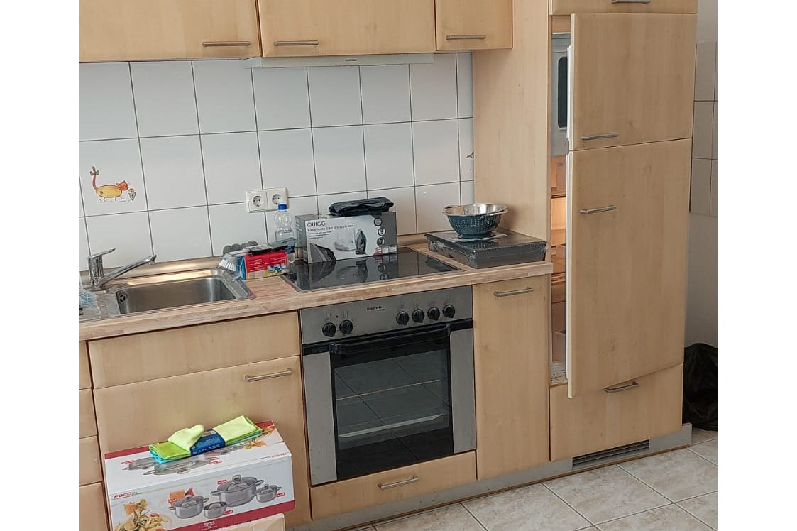 Monteurzimmer: Küche - Neu möblierte 82qm Wohnung // Newly furnished 82sqm apartment