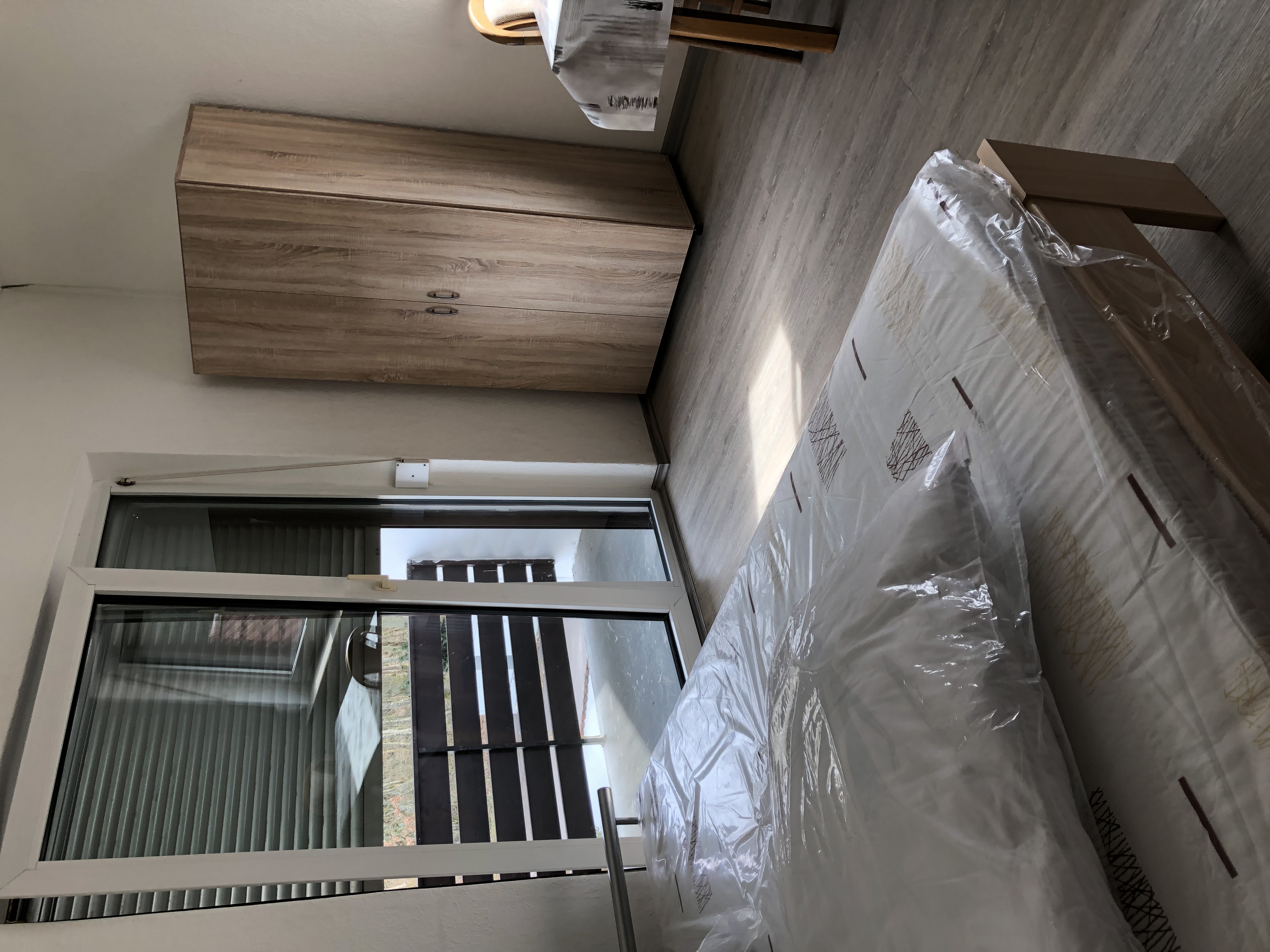 Monteurwohnung - Einzelbetten - Bayern - Doppelzimmer mit Kühe und Balkon - Ivica Belec