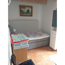 Monteurzimmer: Das Einbettzimmer in der großen Ferienwohnung - Hofellen