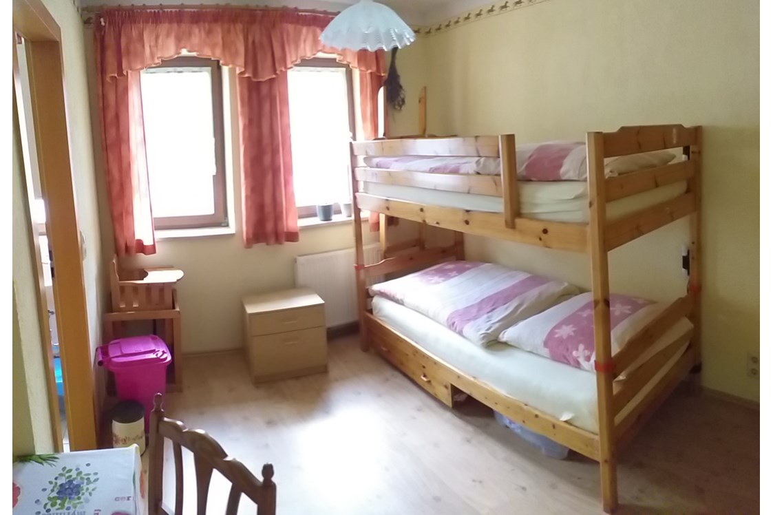 Monteurzimmer: Doppelstockbett Zimmer in der kleinen Ferienwohnung - Hofellen