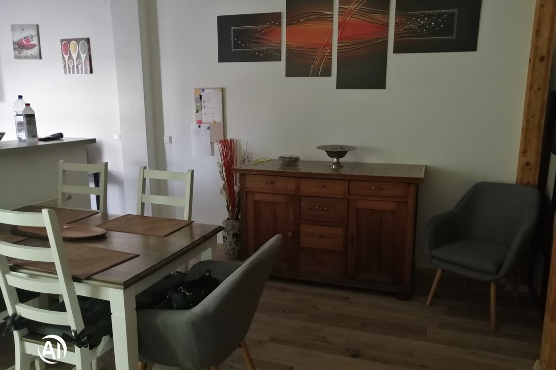 Monteurzimmer: Ess- und Wohnbereich - Ferienwohnung Izzo Hockenheim 