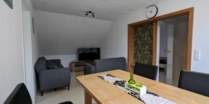 Monteurwohnung - Kaffeemaschine - Meppen - Wohn-Esszimmer Obergeschoss  - Monteurunterkunft Lingen-Brögbern