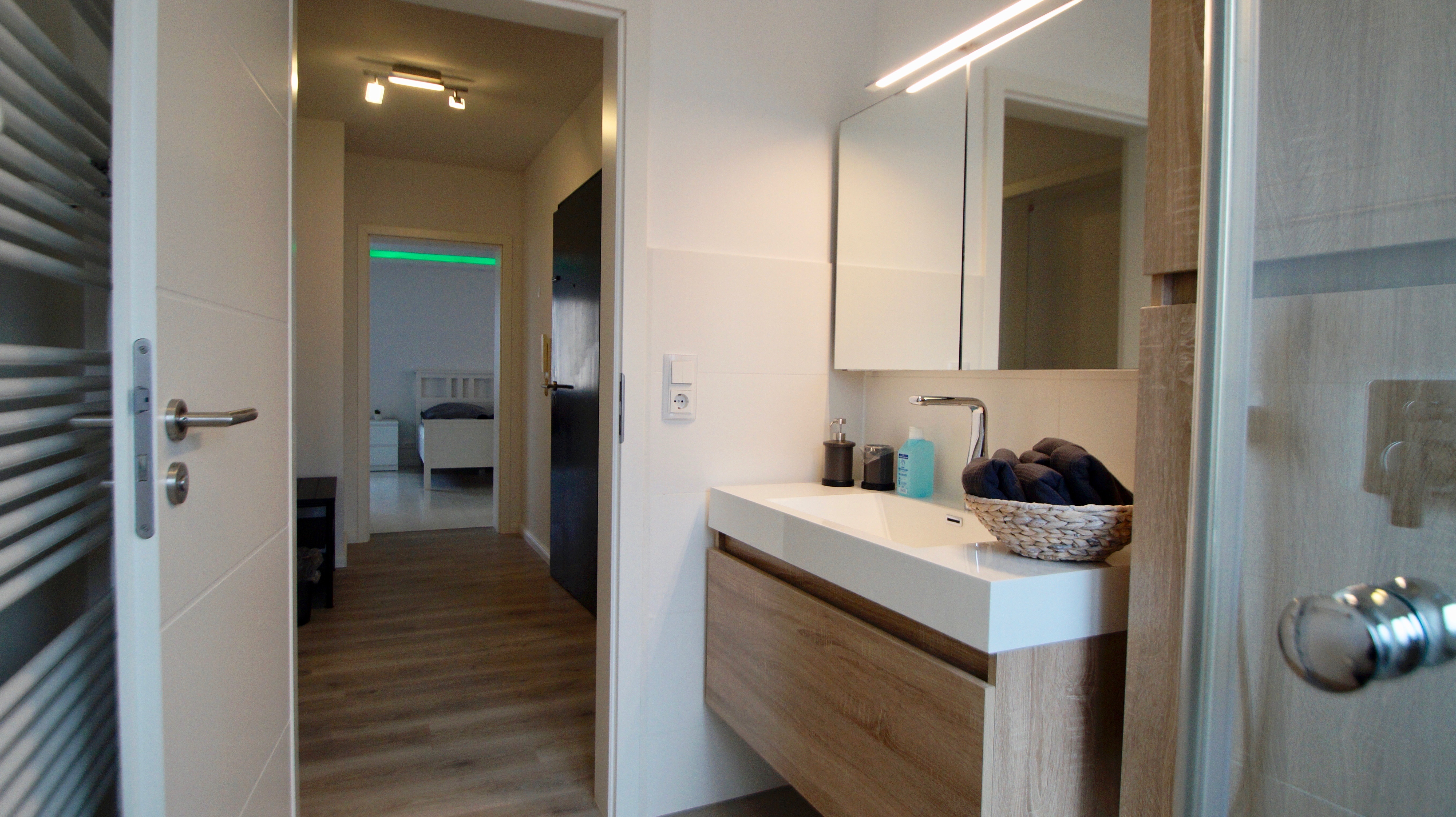 Monteurzimmer: Badezimmer - Fewo Cosar BGL-10 Alpha