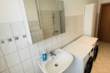 Monteurzimmer: Badezimmer - Wohnung für Monteure in Markkleeberg (Stadtrand Leipzig)