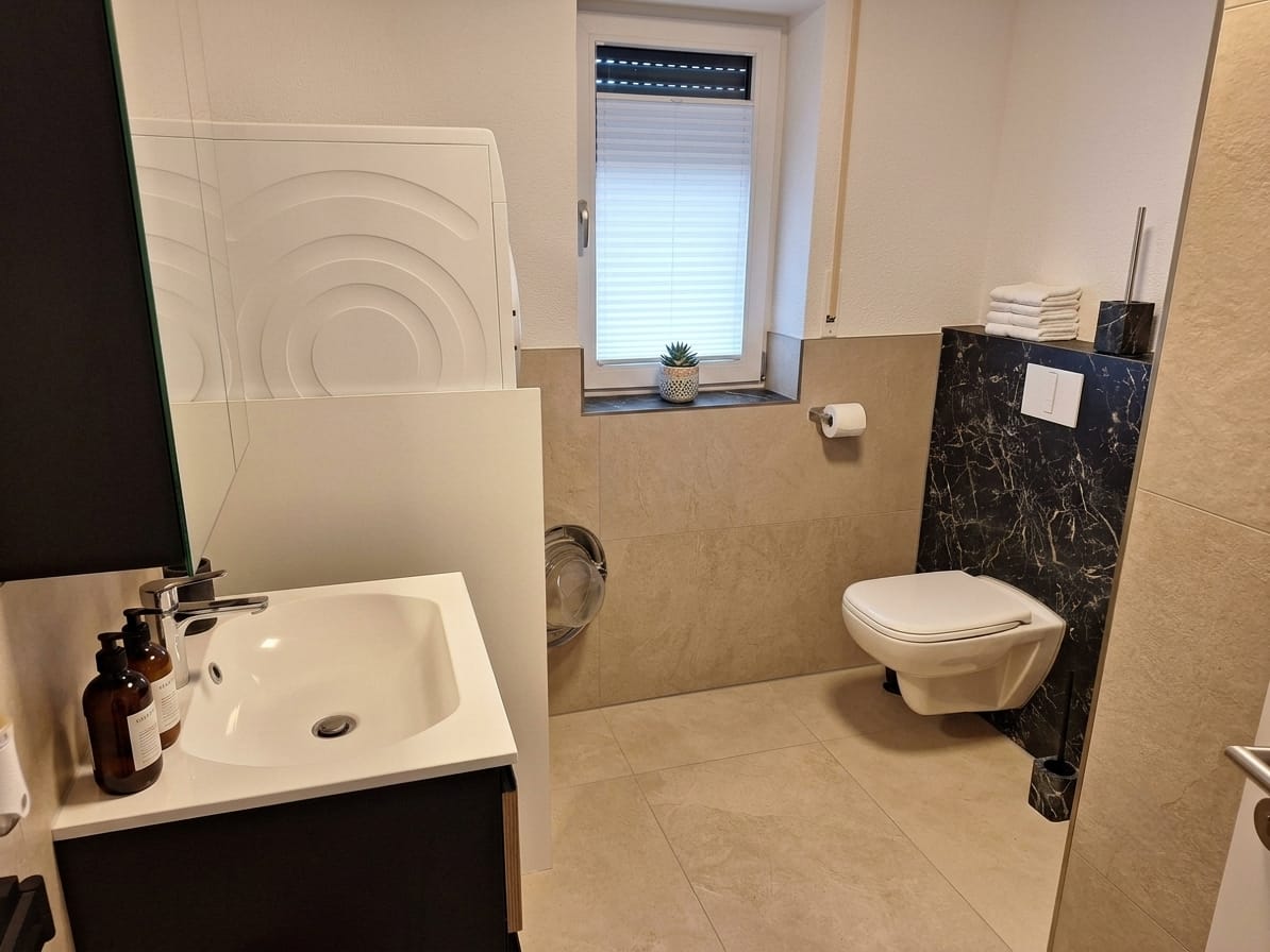 Monteurzimmer: Bad - Ferienwohnung Biehlmaier