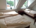 Monteurzimmer: Mehrbettzimmer - 3 Betten - Loft II - Rechts
