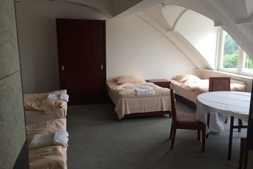 Monteurzimmer: Mehrbettzimmer - 5 Betten - Loft II - Rechts