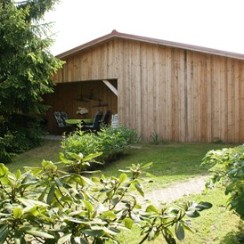 Monteurzimmer: Blick zur Terrasse - Ferienwohnung Bauernhaus