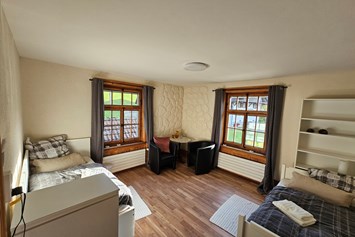 Monteurzimmer: Raum 5 Doppelbettzimmer - Ihr Quartier - im südlichen Aargau, mitten in der Schweiz