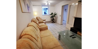 Monteurwohnung - PLZ 52379 (Deutschland) - Hinterhaus, Wohnzimmer im EG,.
Foto nicht aktuel, der Sessel wurde durch 1 Einzelbett und einem Schrank ersetzt. - Spiridon Kentras