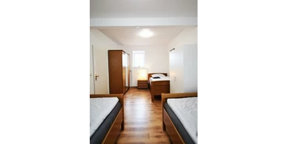 Monteurwohnung - PLZ 52379 (Deutschland) - Hinterhaus, 3-Bett Zimmer im I OG - Spiridon Kentras