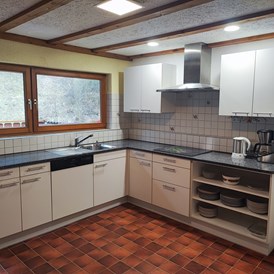 Monteurwohnung: Große, helle und komplett ausgestattete Küche  - Monteurwohnung in 79736 Rickenbach