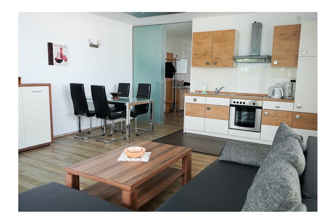 Monteurzimmer: Moderne, voll ausgestattete Arbeiterunterkünfte auf Rügen