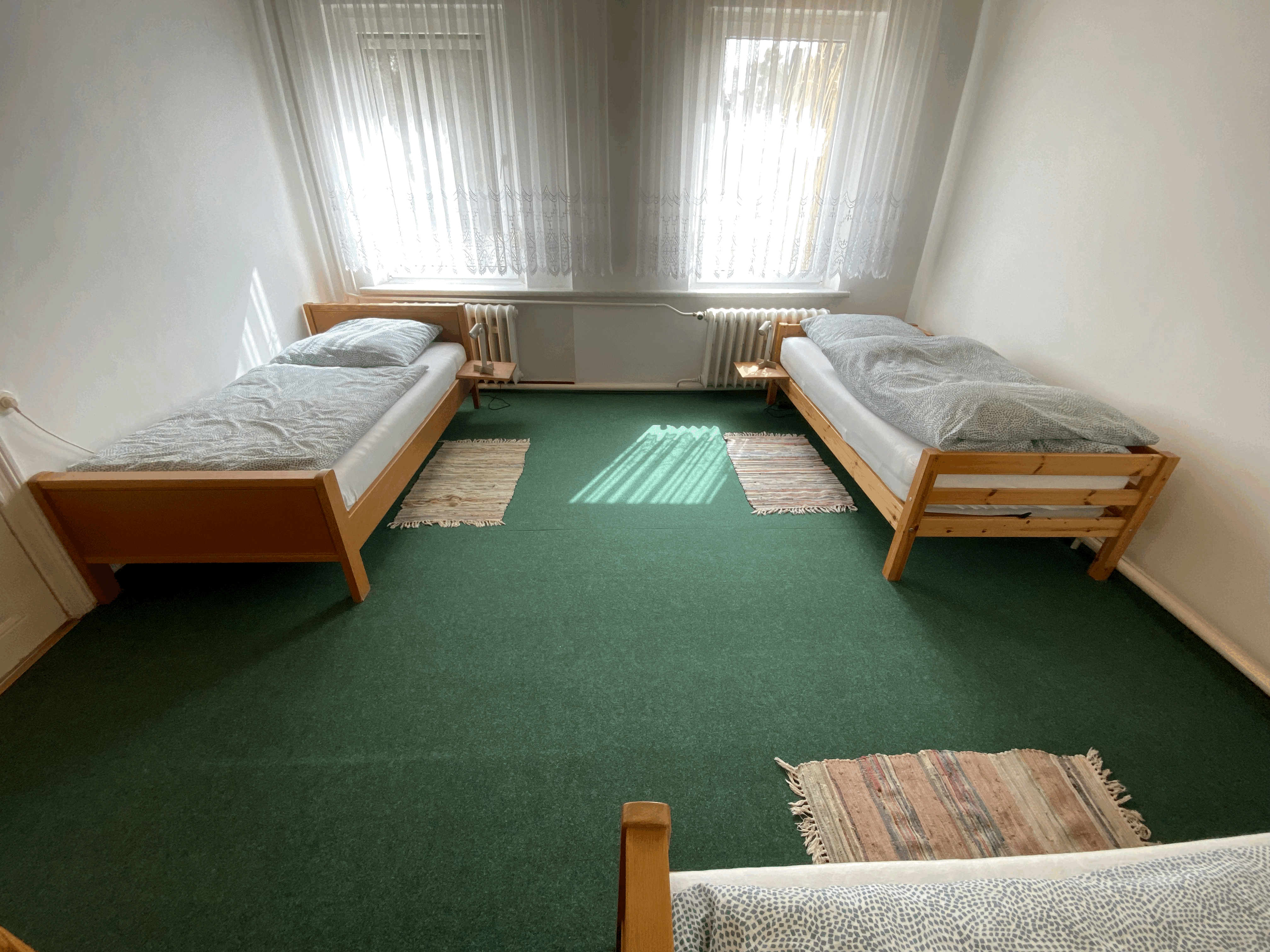 Monteurwohnung - PLZ 13089 (Deutschland) - Schlafzimmer, 3 Betten, andere Ansicht - Monteurwohnung Wandlitz