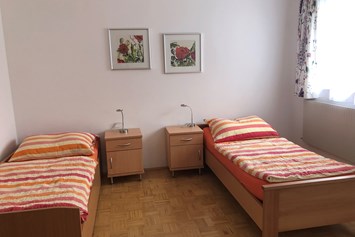 Monteurzimmer: Beispiel Zimmer 2 - Minichberger - Kölbleitner Fremdenzimmer & Monteurzimmer