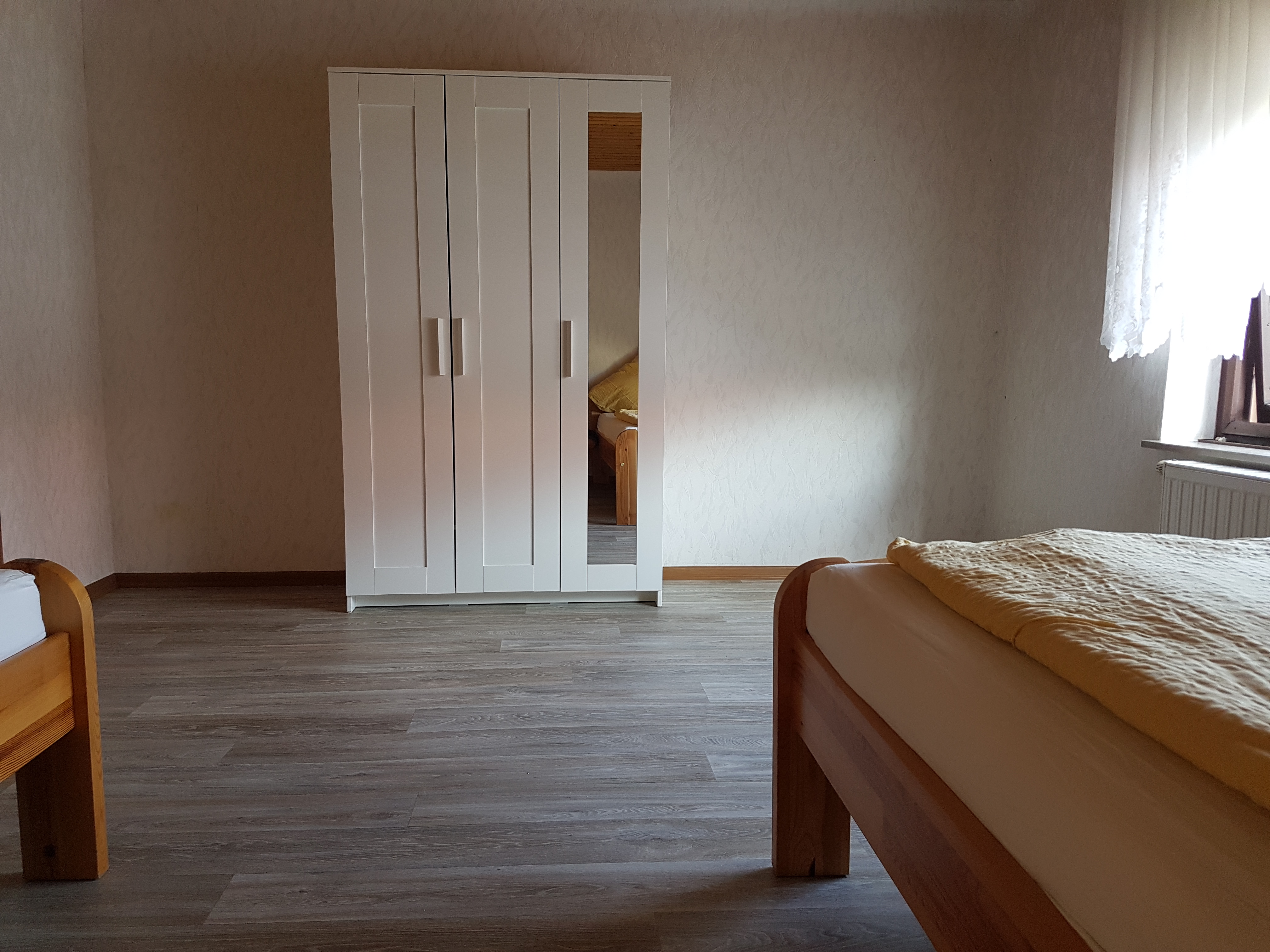 Monteurwohnung - Birkenfeld (Landkreis Birkenfeld) - Schlafzimmer alle mit Einzelbetten - Christine Laub