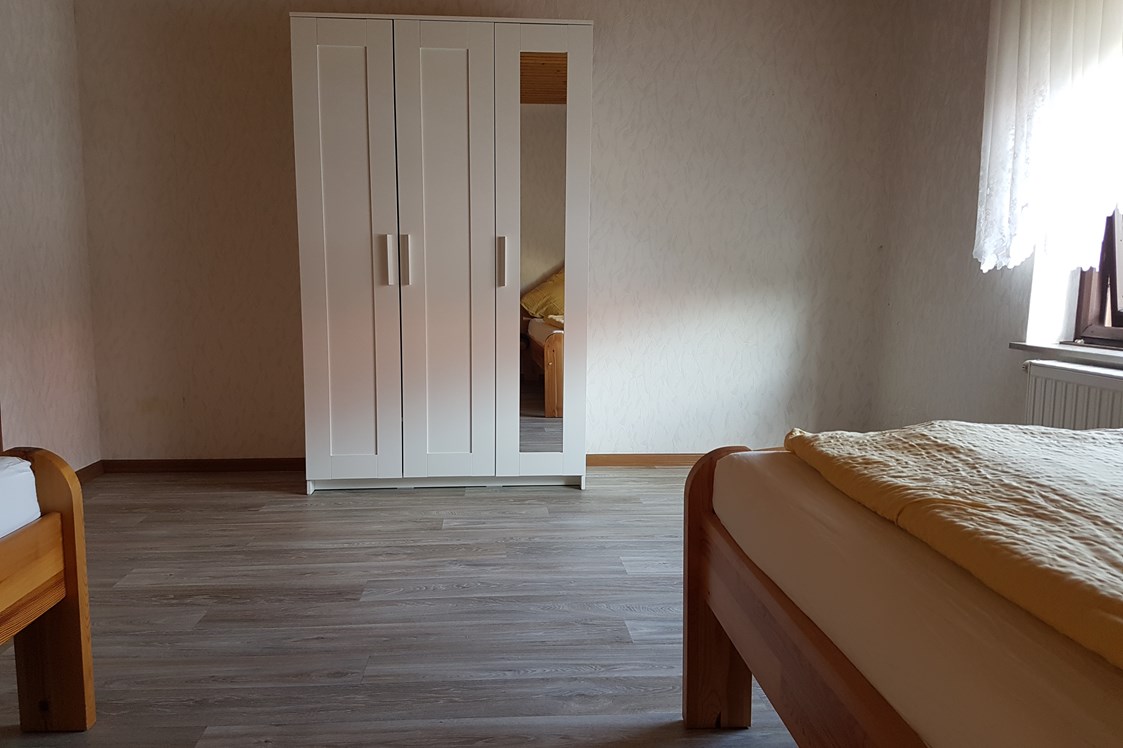 Monteurzimmer: Schlafzimmer alle mit Einzelbetten - Christine Laub