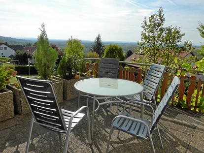 Monteurwohnung - Waschmaschine - Deutschland - Feierabend auf der Terrasse geniessen - Monteurzimmer Haus Abendrot