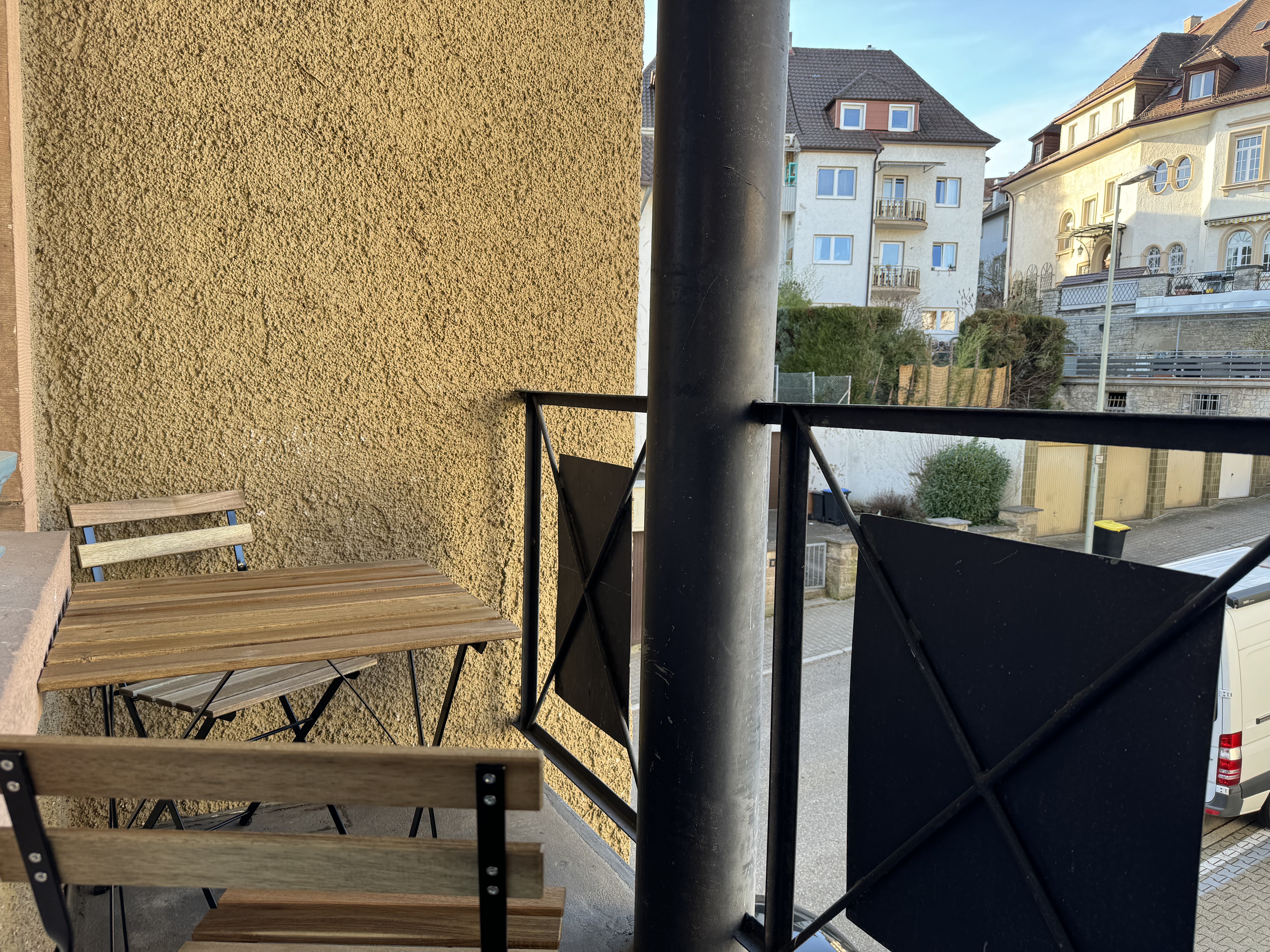 Monteurzimmer: Balkon - Quartiere auf Zeit 